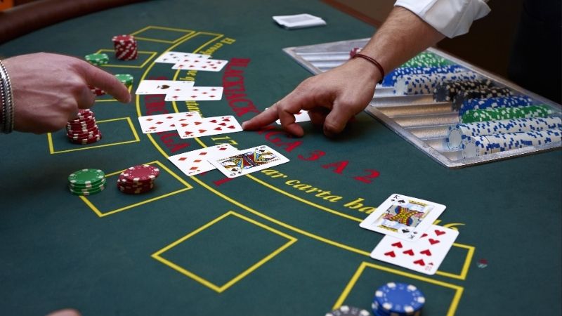 Giới thiệu về trò chơi Baccarat và Tool Hack Baccarat